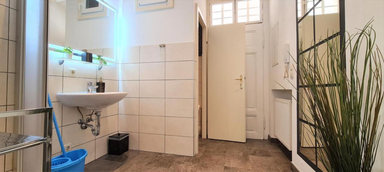 Wiener Buddha Style Flat With Inner Garden- Marzstrasse City Apartments Eksteriør billede